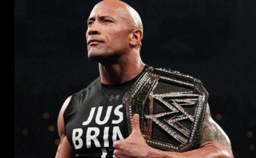 wwe-raw-february-18-2013-the-rock-with-the-new-championship